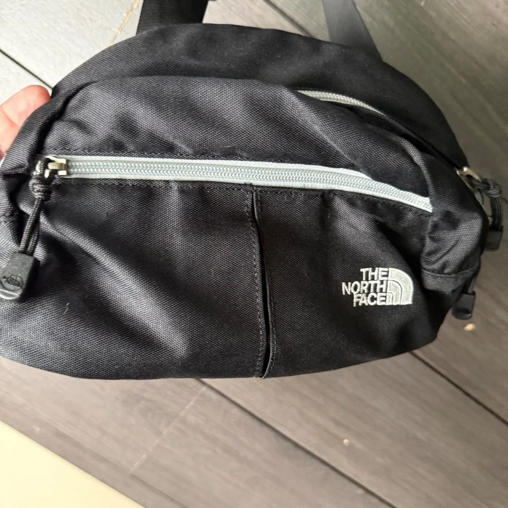 The North Face Black Lumbar Waist Pack Fanny Pack Crossbody Bag Multiple Pockets